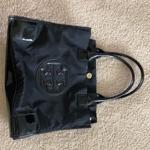 Tori Burch Ella Tote. Small. Black.